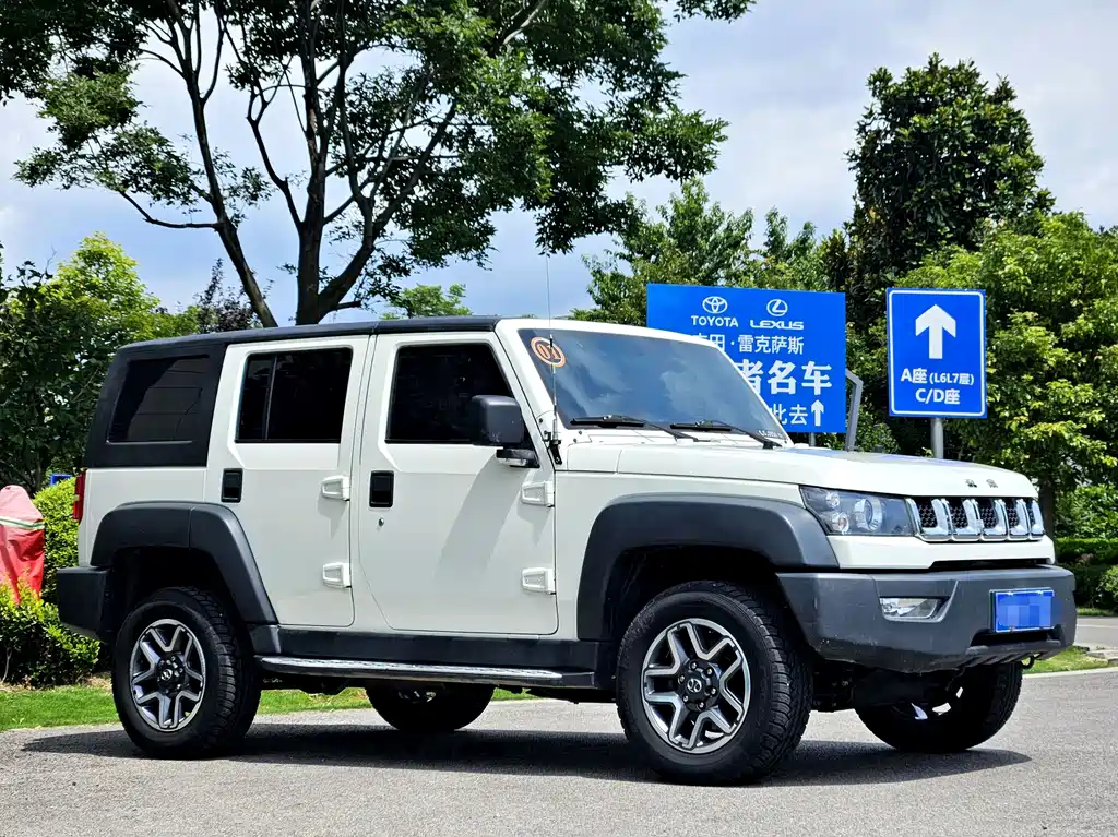 BAIC BJ40 2018 — фото 3