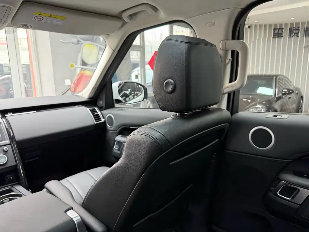 Land Rover Discovery 2020 — фото 28
