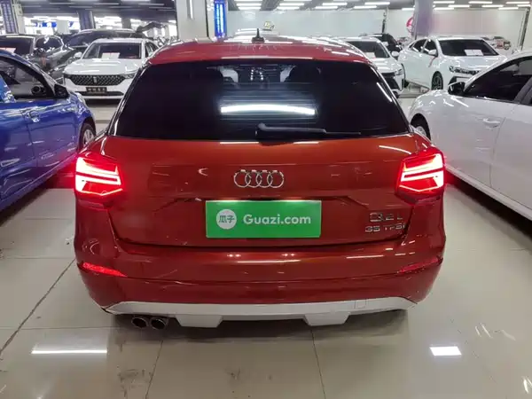 Audi Q2L 2018