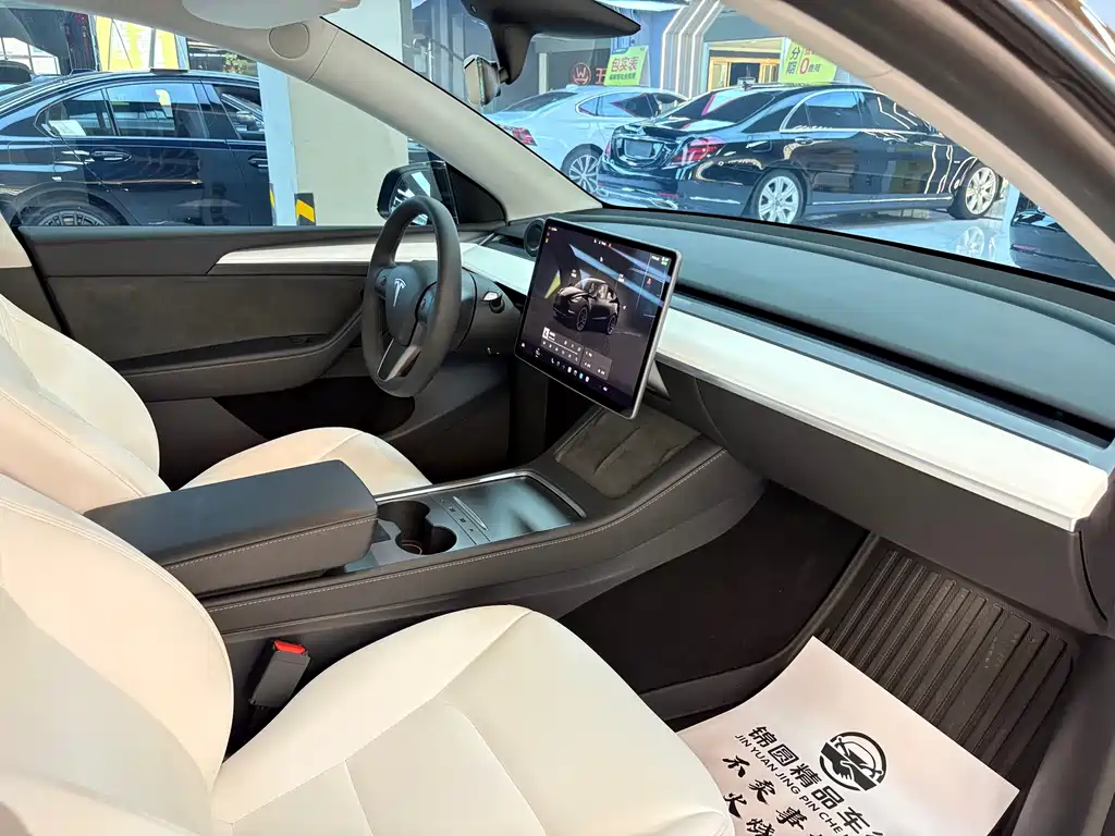 Tesla Model Y 2023 — фото 17