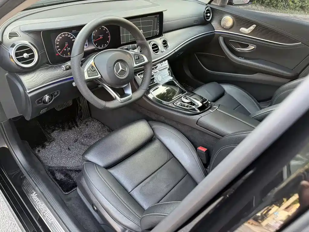 Mercedes-Benz E-Class 2017 — фото 16