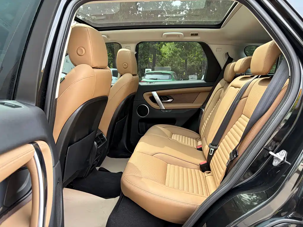 Land Rover Discovery Sport 2024 — фото 14