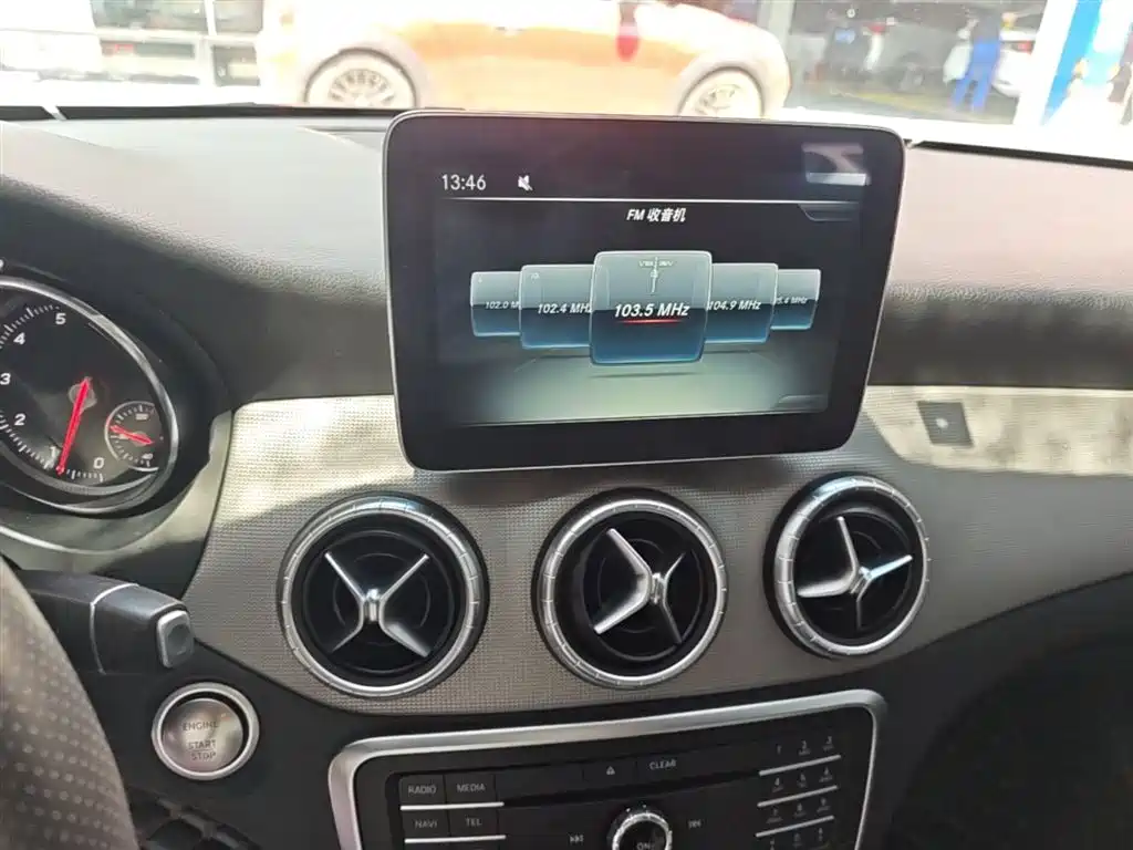Mercedes-Benz CLA 2018 — фото 13