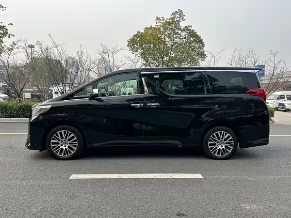 Toyota Alphard 2018