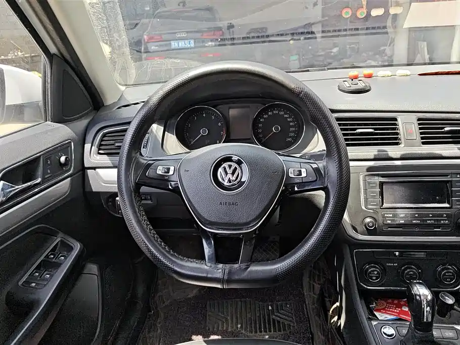 Volkswagen Gran Lavida 2017 — фото 15