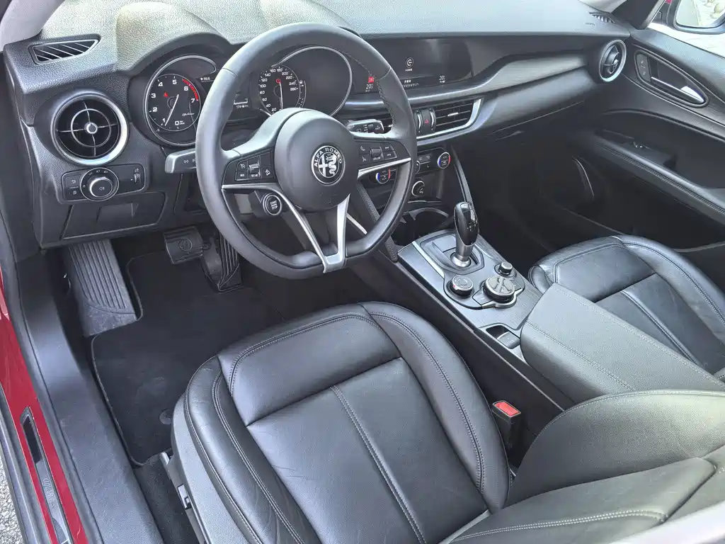 Alfa Romeo Stelvio 2018 — фото 21