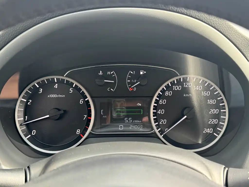 Nissan Sylphy 2018 — фото 12