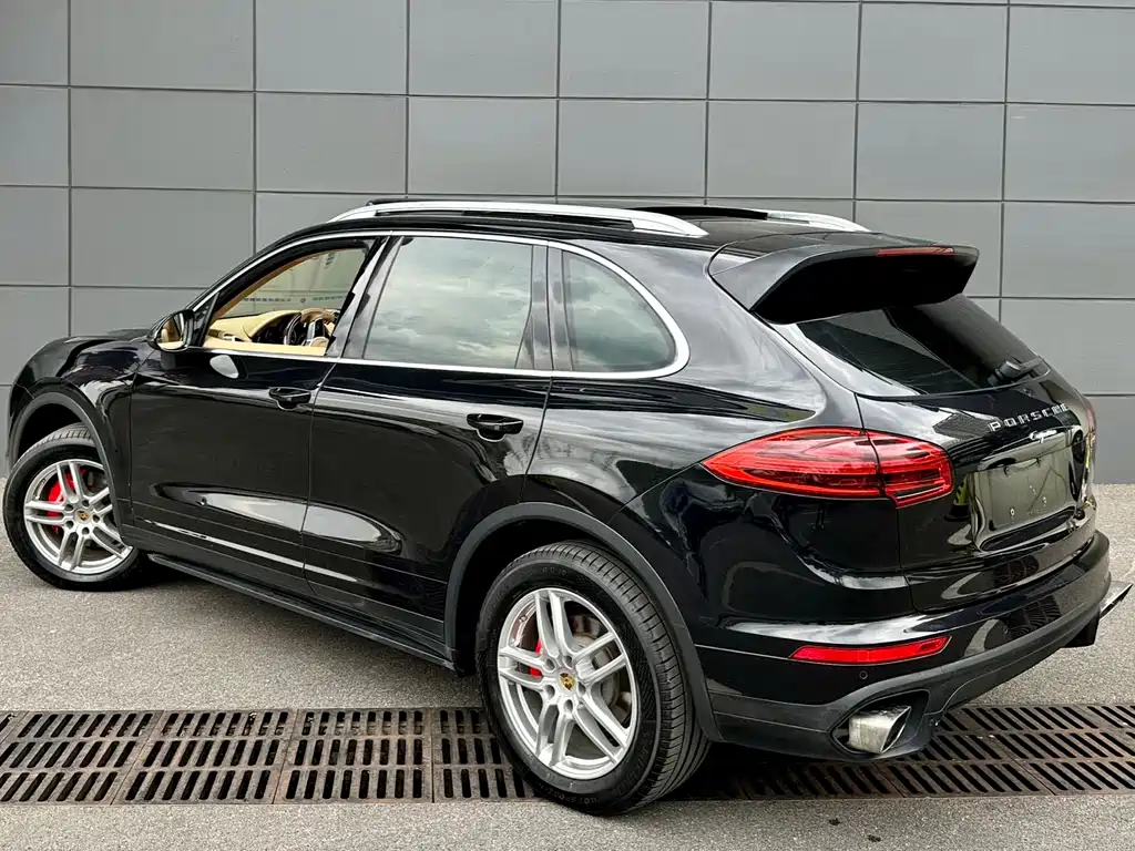Porsche Cayenne 2015 — фото 5