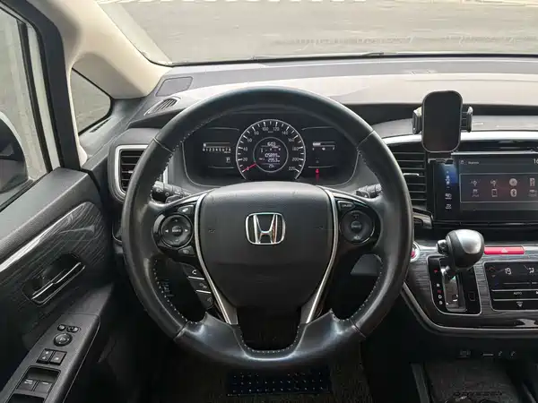 Honda Odyssey 2015