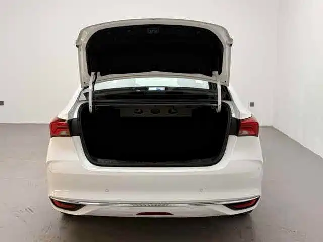 Buick Verano 2025 — фото 10