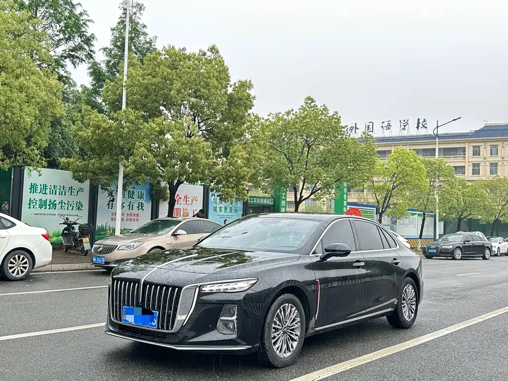 Hongqi H5 2023 — фото 1