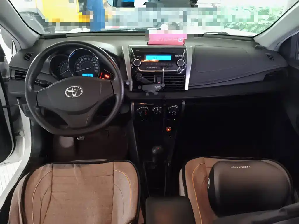 Toyota Vios 2015 — фото 13