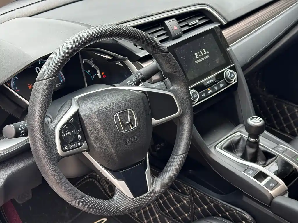 Honda Civic 2021 — фото 23