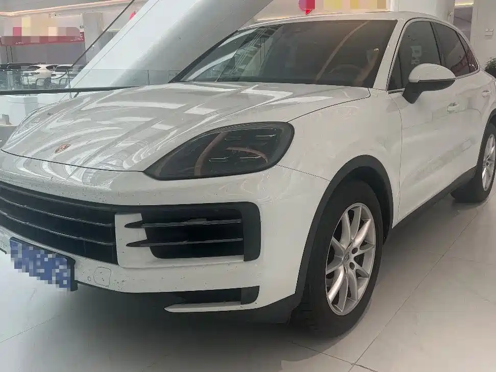 Porsche Cayenne 2025
