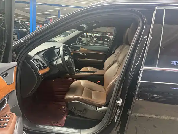 Volvo XC90 2022