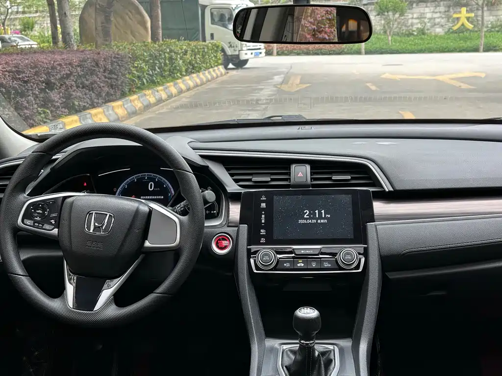 Honda Civic 2021 — фото 16