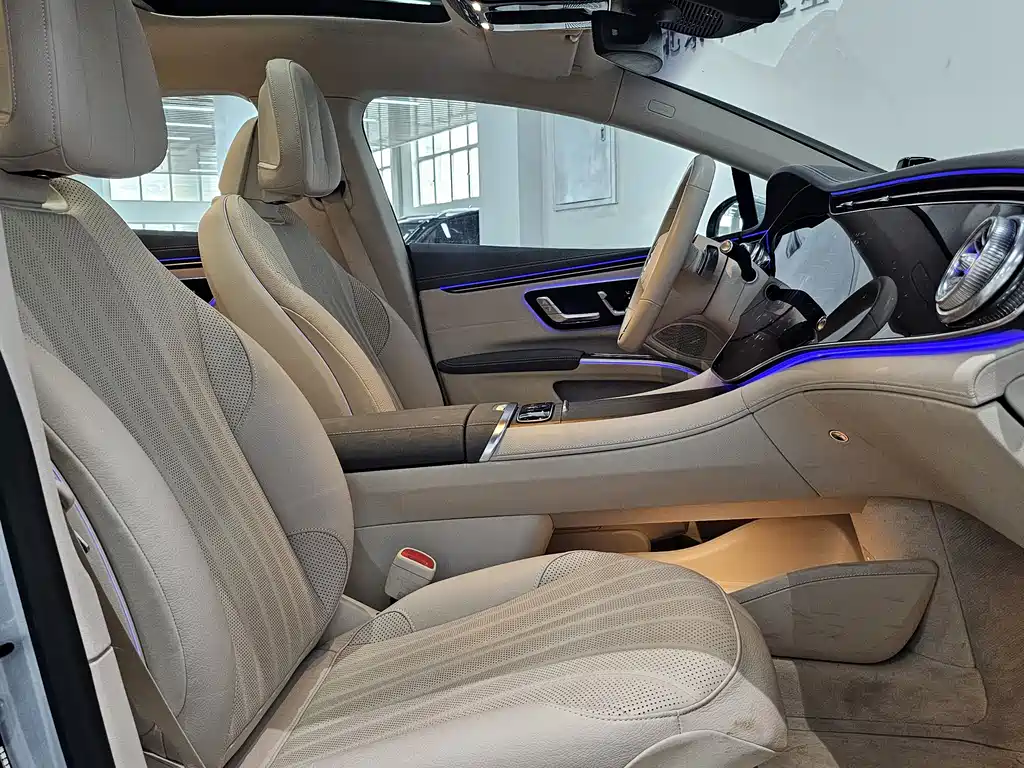 Mercedes-Benz EQS 2024 — фото 15