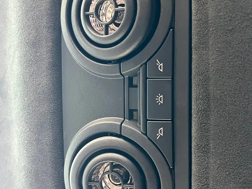 BMW 6 Series 2015 — фото 35