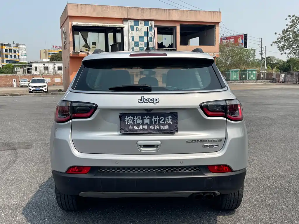 Jeep Compass 2018 — фото 6