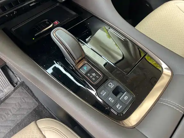 Toyota Alphard 2024