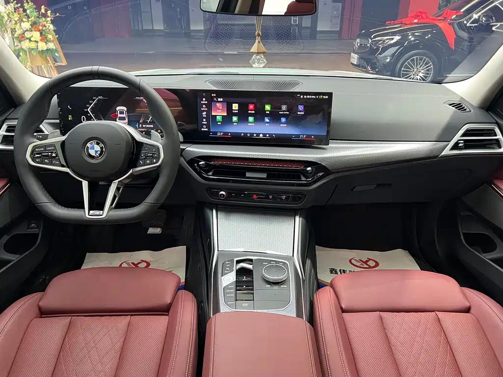 BMW 3 Series 2025 — фото 10