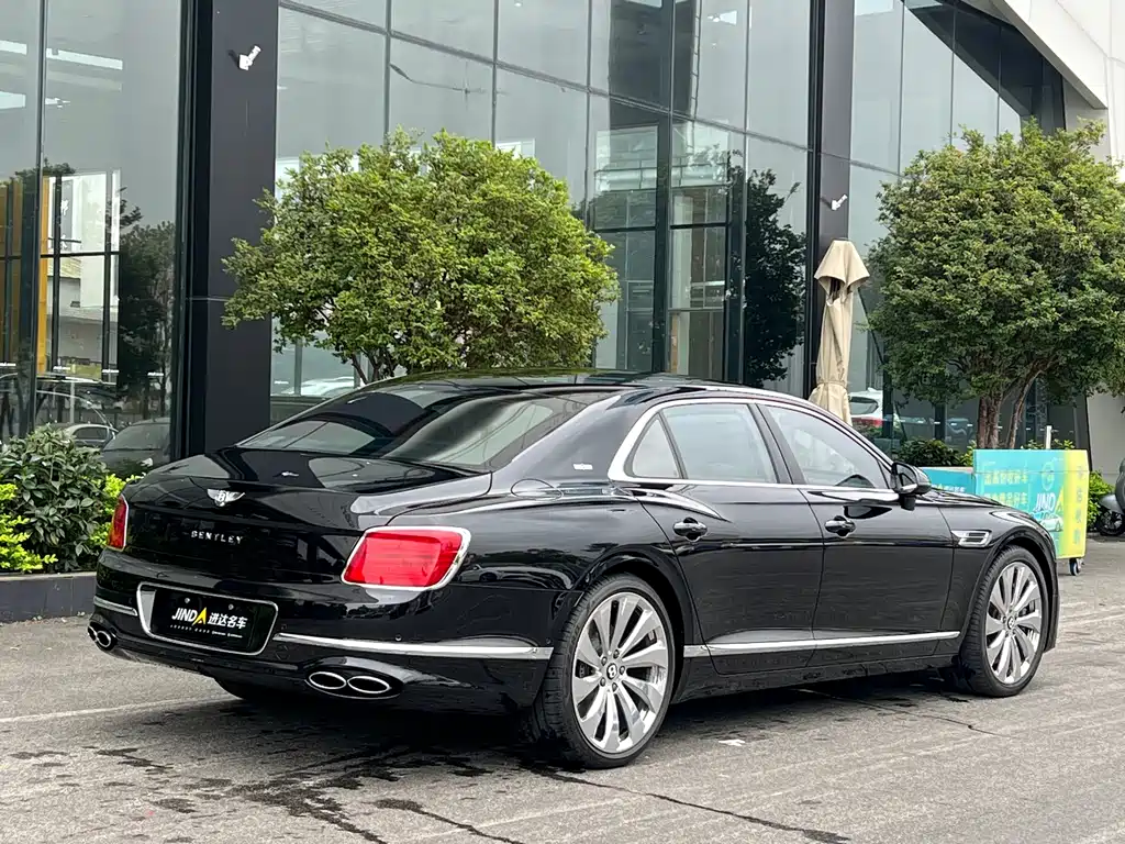Bentley Flying Spur 2021 — фото 10