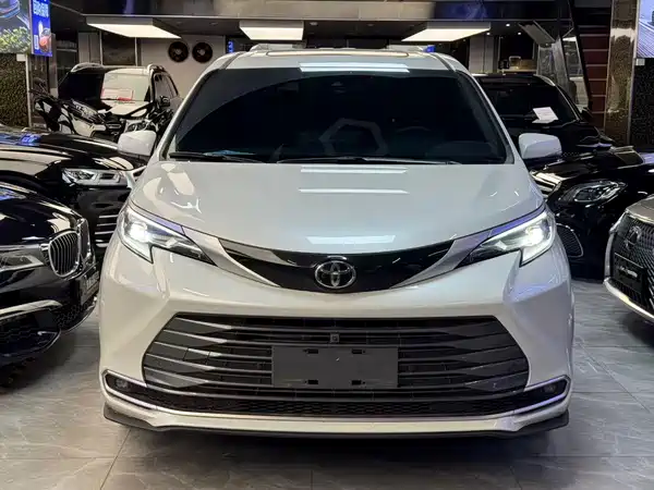 Toyota Sienna 2026