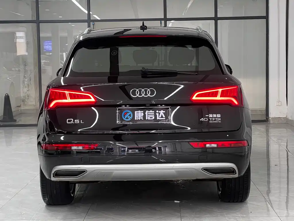 Audi Q5L 2019 — фото 10