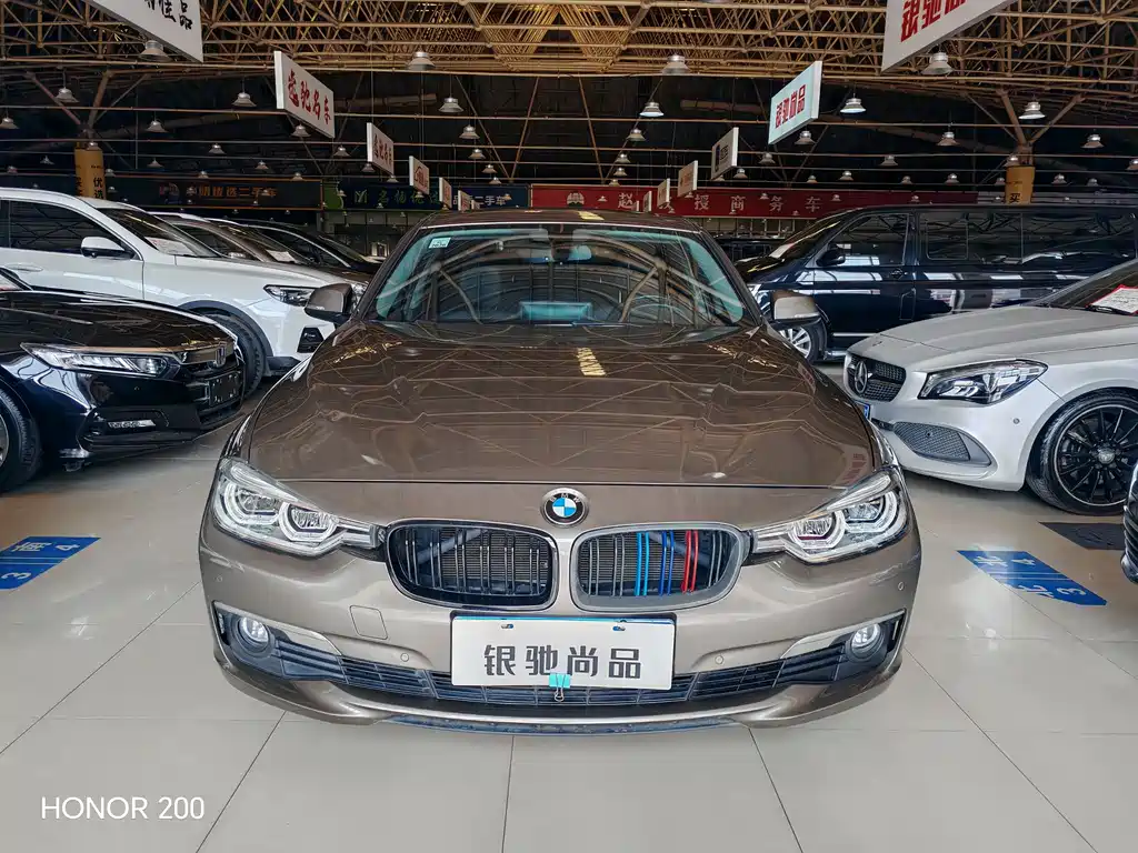 BMW 3 Series 2018 — фото 2