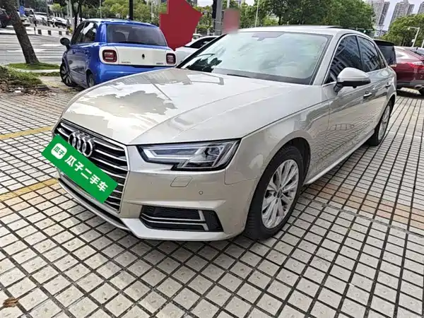 Audi A4L 2019