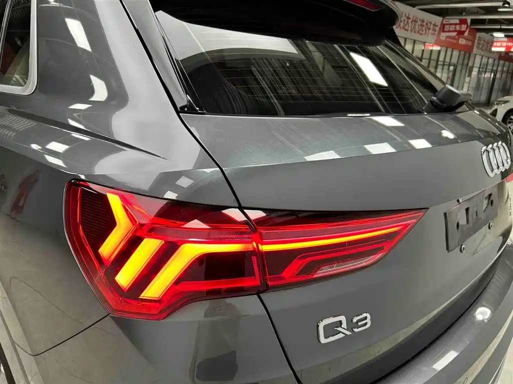 Audi Q3 2022 — фото 19