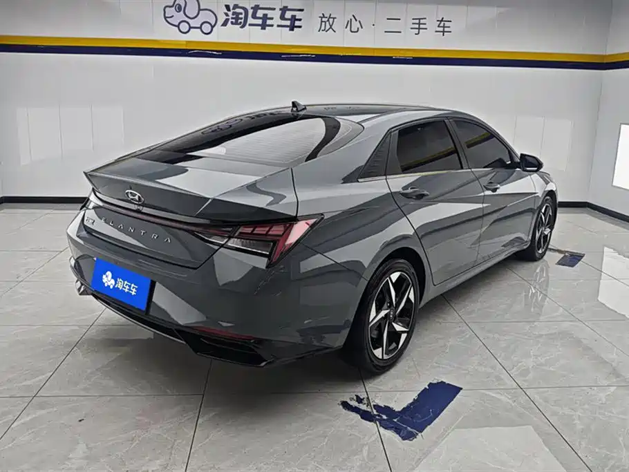 Hyundai Elantra 2021 — фото 3