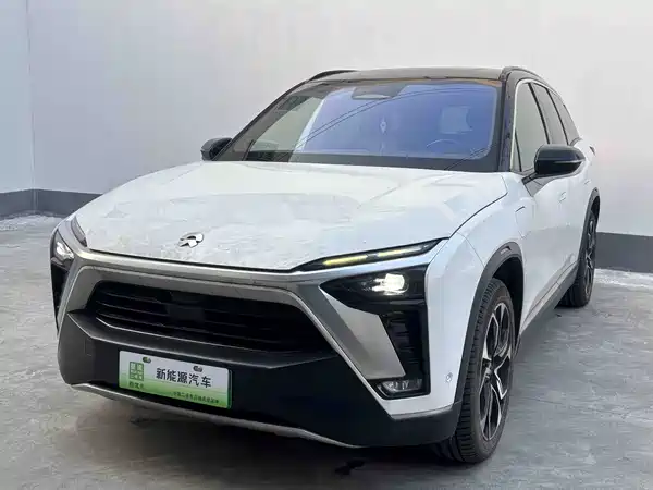 NIO ES8 2021