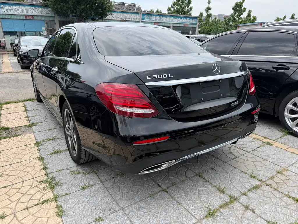 Mercedes-Benz E-Class 2017