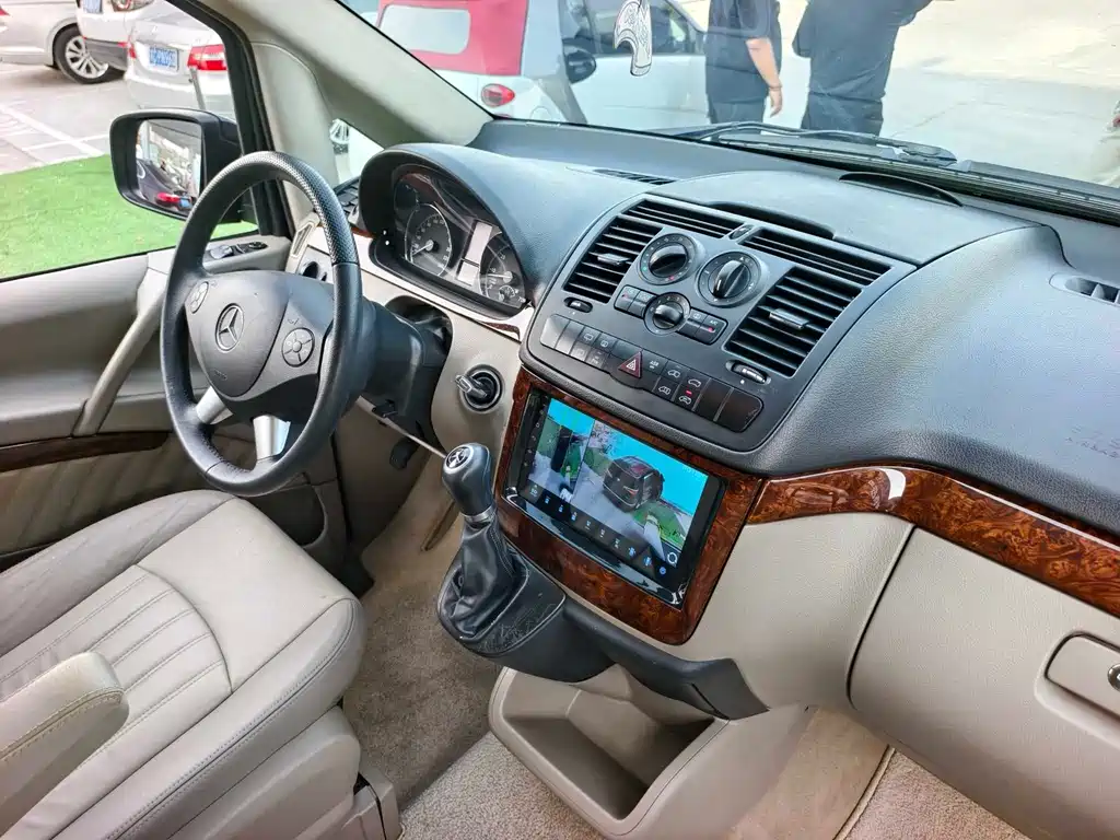 Mercedes-Benz Viano 2015 — фото 17