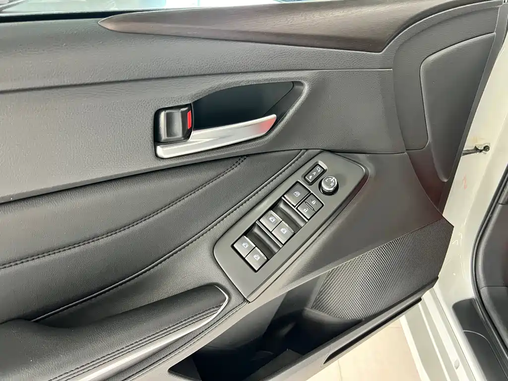 Toyota Avalon 2023 — фото 16