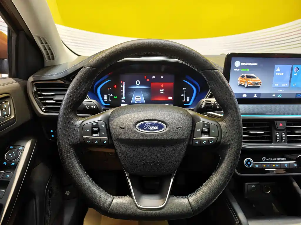 Ford Focus 2021 — фото 11