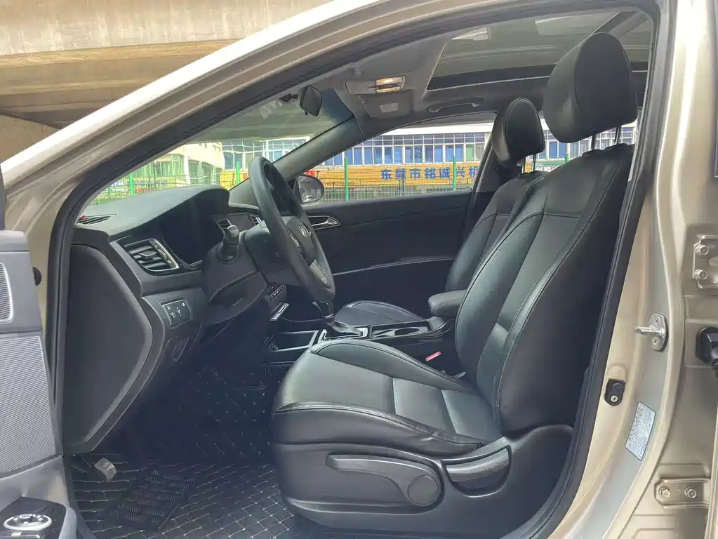 Hyundai Mistra 2015 — фото 4