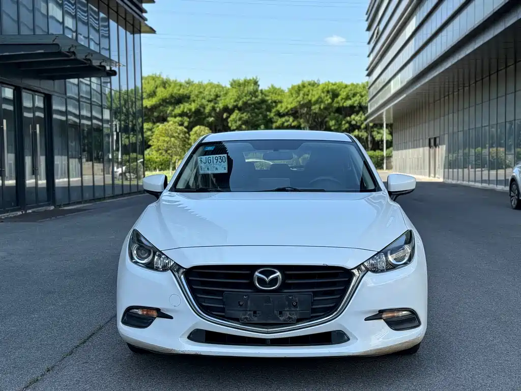 Mazda 3 Axela 2017 — фото 2