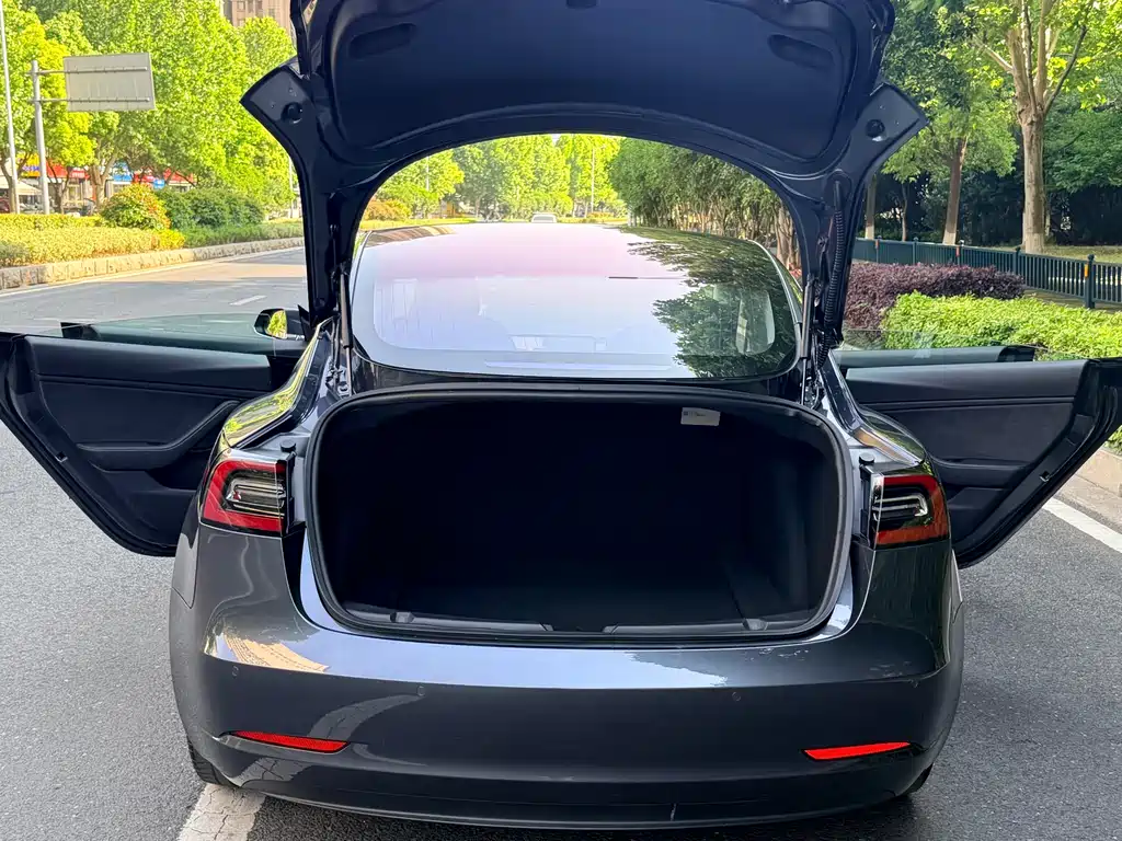 Tesla Model 3 2019 — фото 19