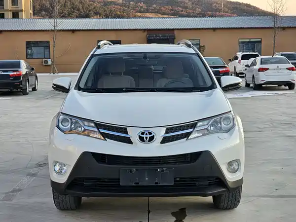 Toyota RAV4 2015