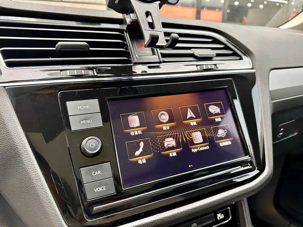 Volkswagen Tiguan L 2019 — фото 16