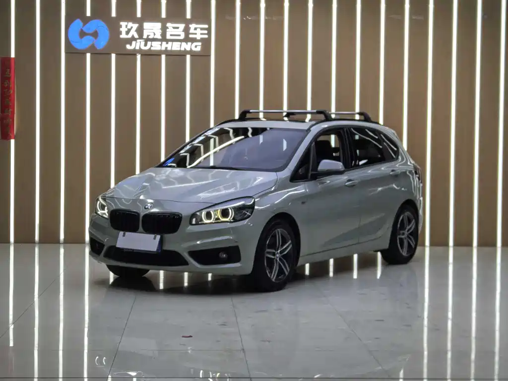 BMW 2 Series Active Tourer 2017 — фото 1