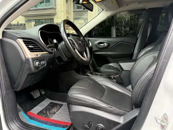 Jeep Cherokee 2017