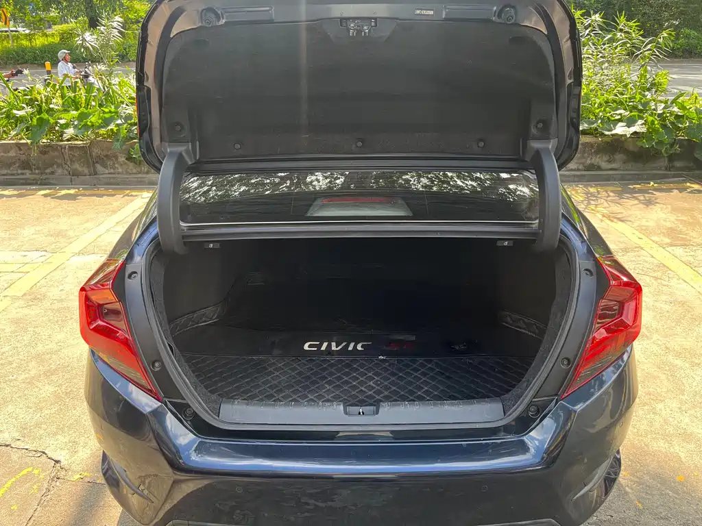 Honda Civic 2020 — фото 12