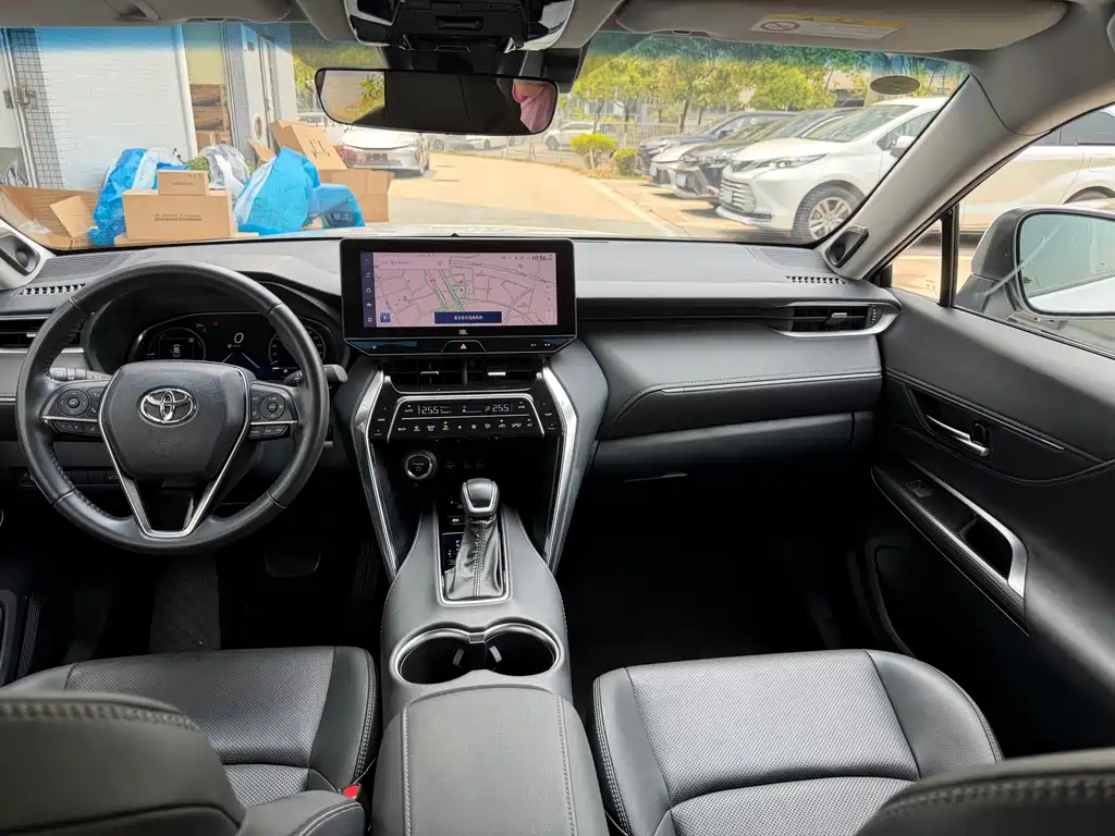 Toyota Venza 2024 — фото 10