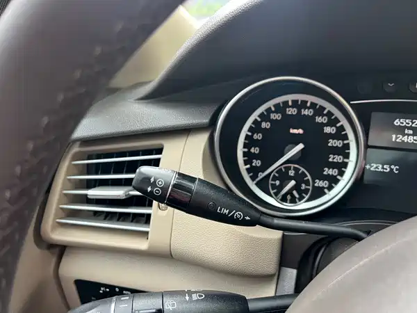 Mercedes-Benz R-Class 2017