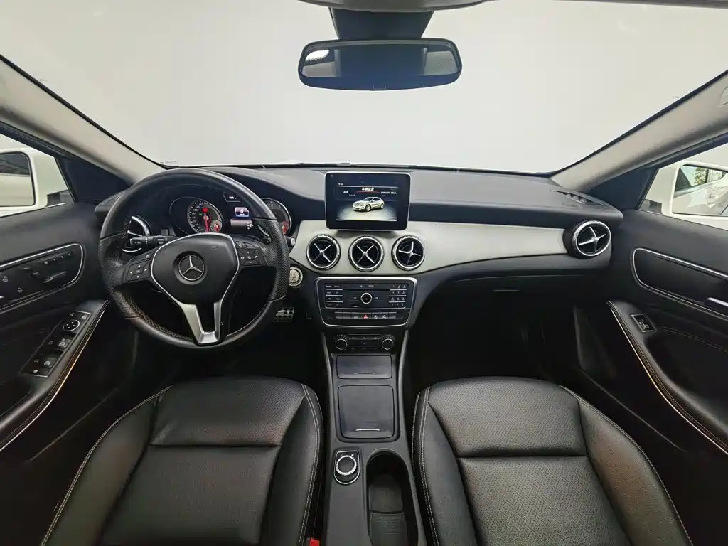 Mercedes-Benz GLA 2016