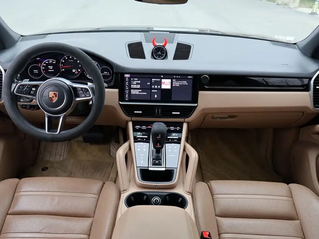 Porsche Cayenne 2019 — фото 15
