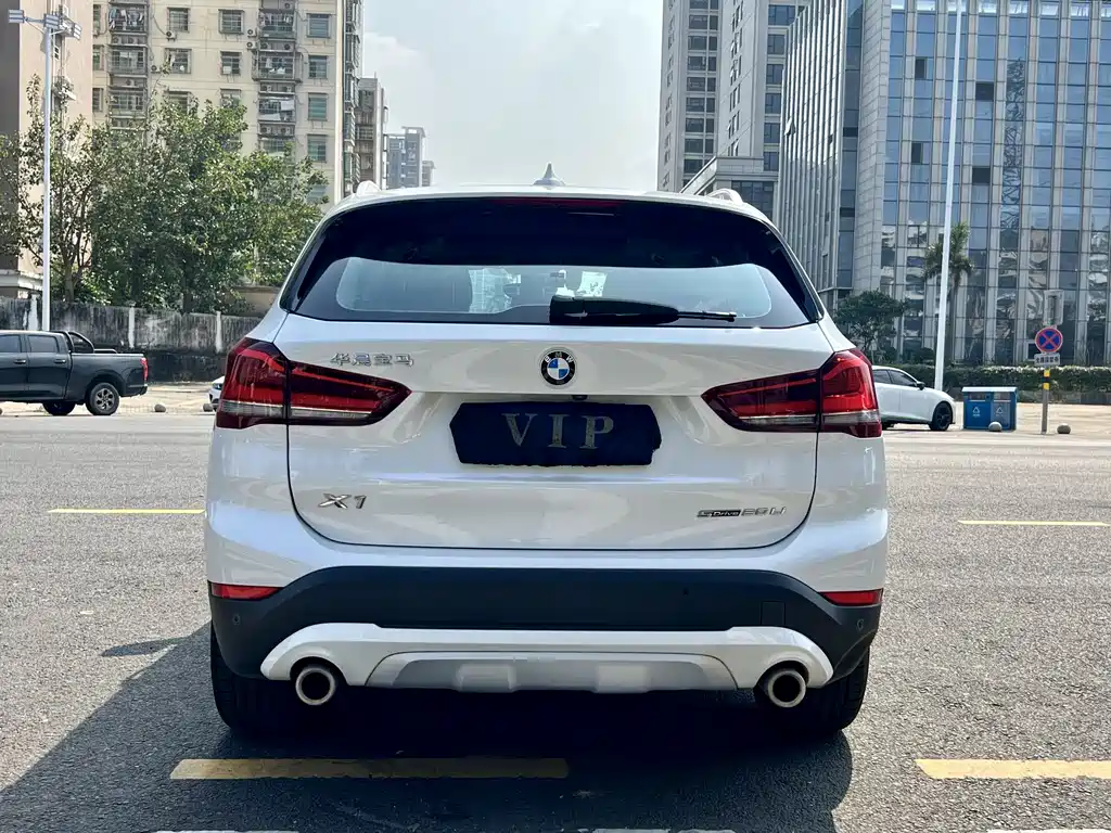 BMW X1 2022 — фото 8